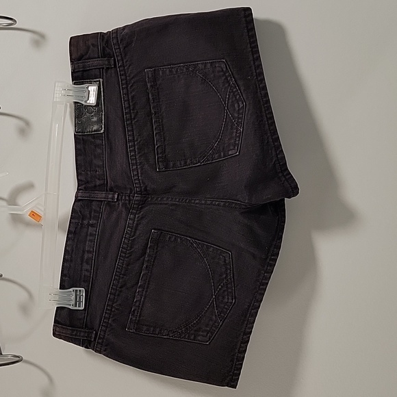 Short Shorts - Picture 2 of 3